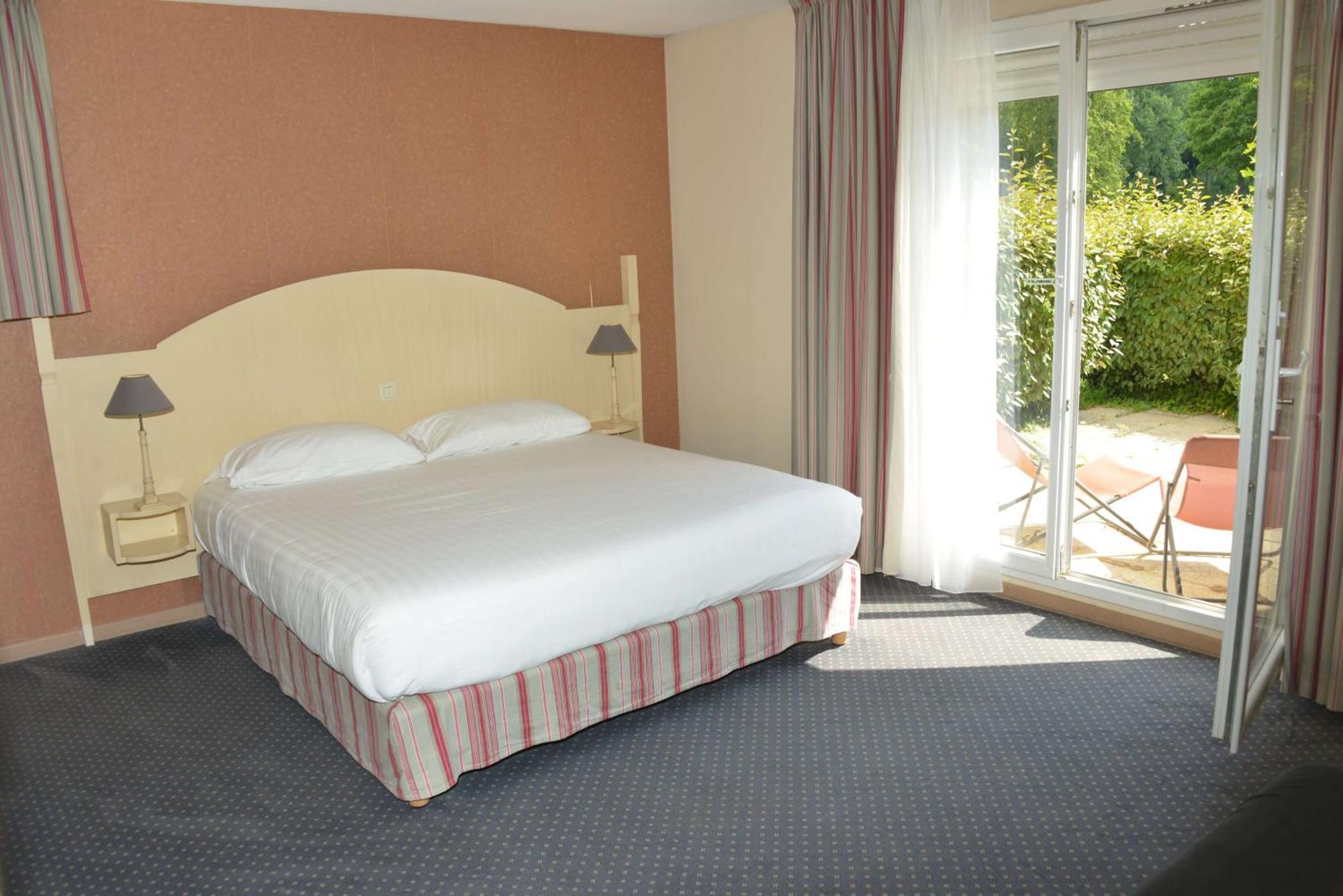 Best Western Golf D'Albon Exterior foto